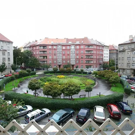 Cosy Apartment Under The Tower Prague Exterior photo