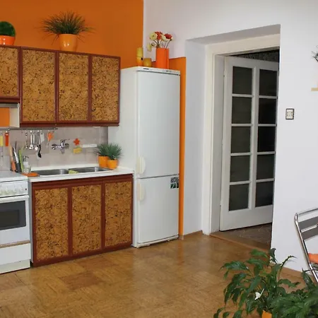 Cosy Apartment Under The Tower Prague Exterior photo